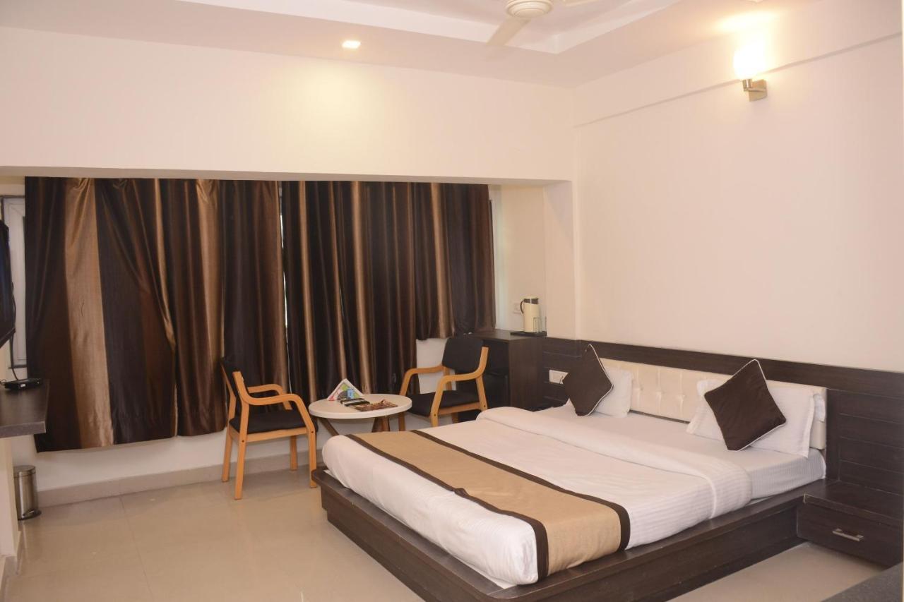 Hotel Bharat Kota  Exteriör bild