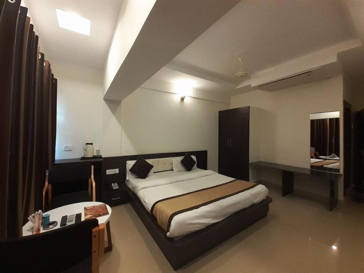 Hotel Bharat Kota  Exteriör bild