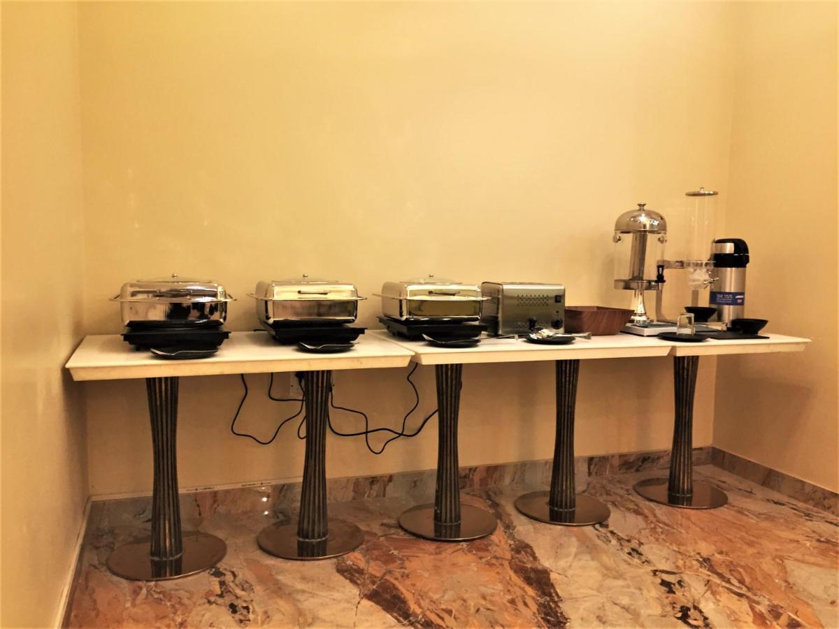 Hotel Bharat Kota  Exteriör bild