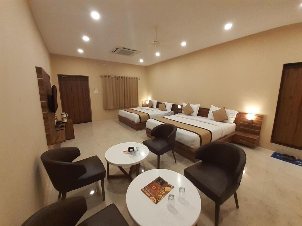 Hotel Bharat Kota  Exteriör bild