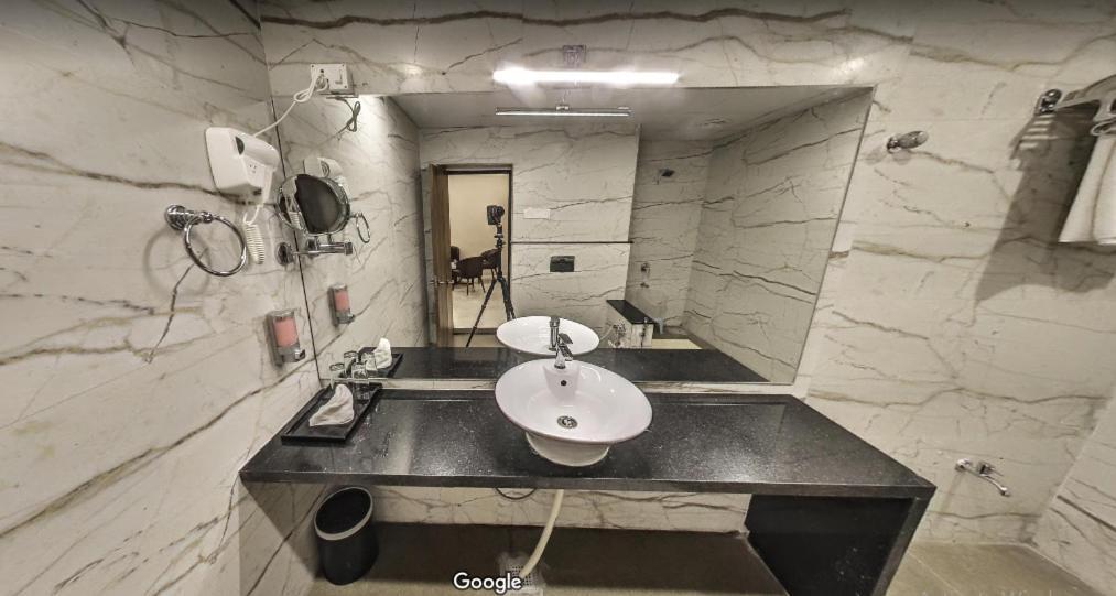 Hotel Bharat Kota  Exteriör bild