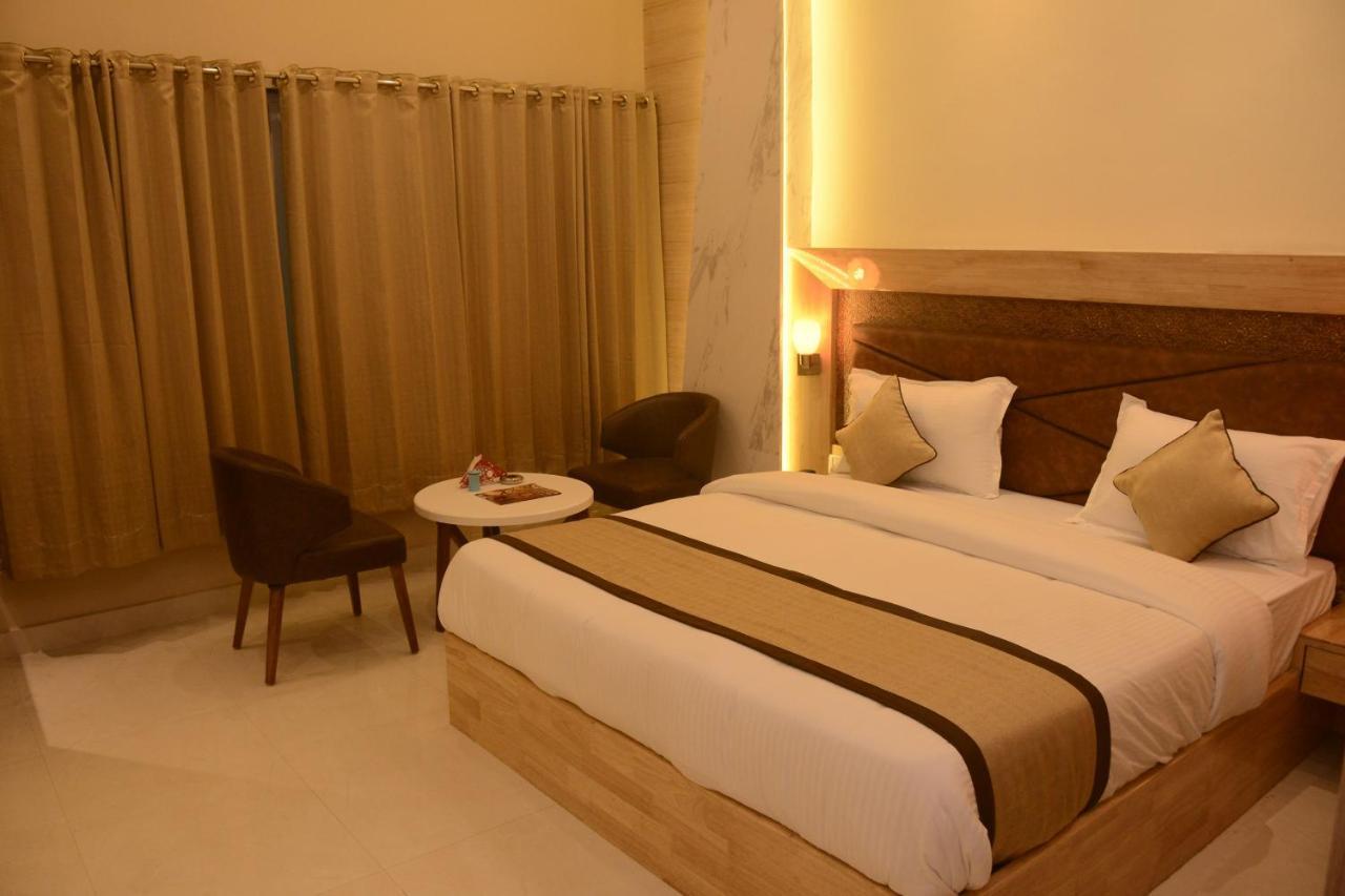 Hotel Bharat Kota  Exteriör bild