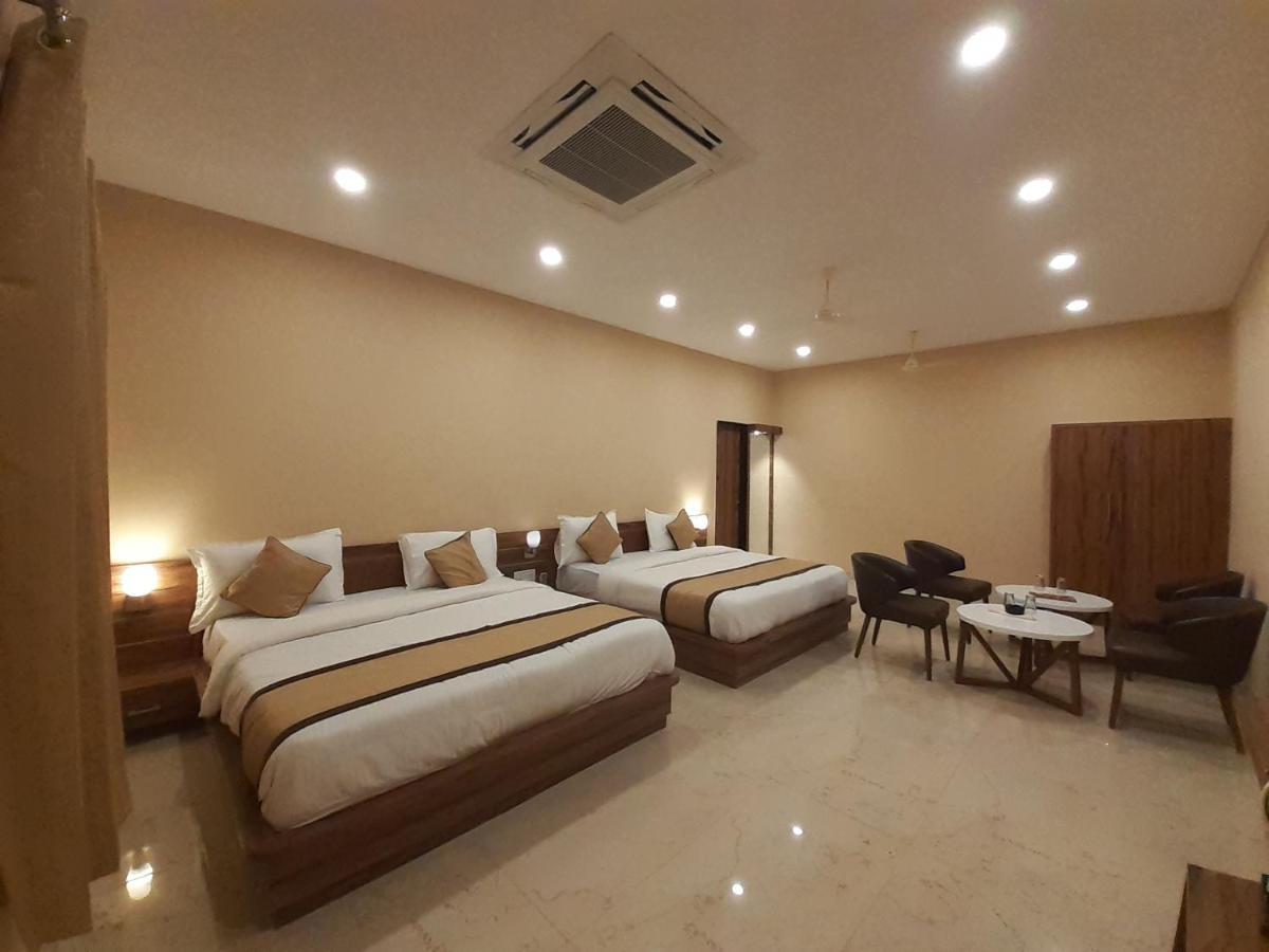 Hotel Bharat Kota  Exteriör bild