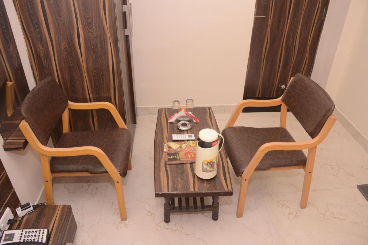 Hotel Bharat Kota  Exteriör bild