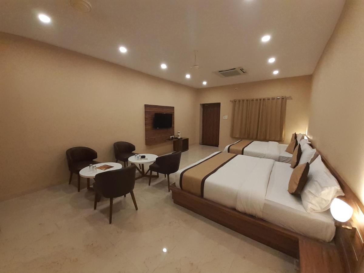 Hotel Bharat Kota  Exteriör bild
