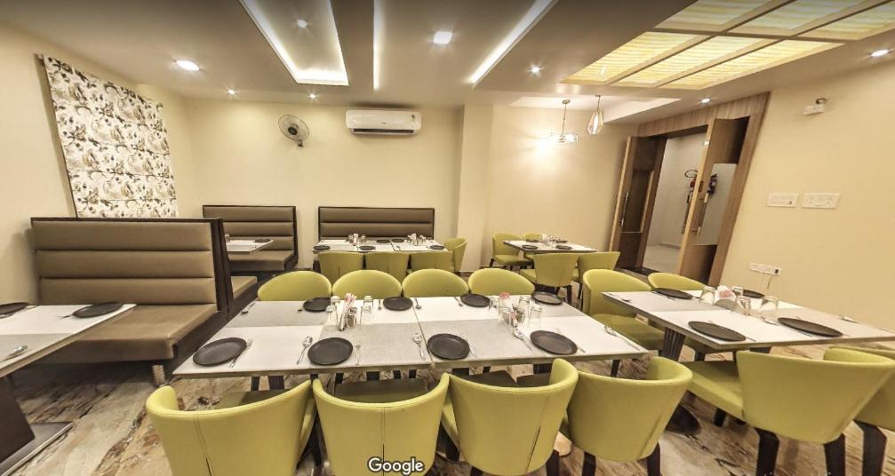Hotel Bharat Kota  Exteriör bild